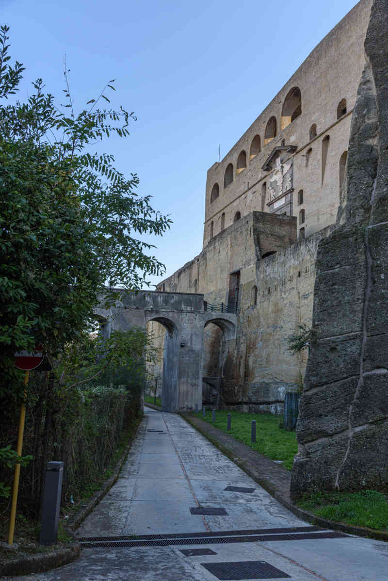 154 - Italia - Nápoles - castillo de San Elmo.jpg